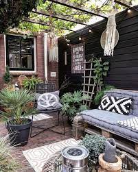 40 Rustic Small Patio Design Ideas On A Budget Smallpatiogardens 40 Rustic Small Patio Design Ideas On A Budge Small Patio Design Patio Design Pergola Patio