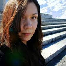 Amber Mucklow's Instagram, Twitter & Facebook