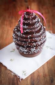 L' uovo di pasqua nocciolato fatto in casa è una delle uova di cioccolato più golose che ci sia. Uovo Di Pasqua Fatto In Casa Semplice E Veloce Zucchero Sale