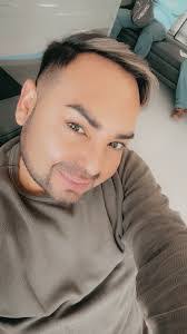 Benjamin Latorre's Instagram, Twitter & Facebook