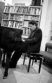 Philip glass was one of the first contemporary composers i ever really looked into and there's something about his earlier minimalist works that like i said, i've seen it all over and assumed glass was just a polarizing figure. Philip Glass Wikipedia