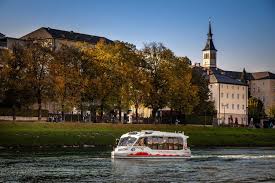 ˈzaltsax) is a river in austria and germany. Skiort Und Wanderdorf Lofer Im Land Salzburg Salzach Schiff Fahrt