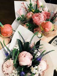 All integrated departments live by our get to yes approach. Prettystuff Pike Place Market Flowers Wedding Flower Guide Flower Guide