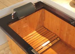 10 wooden bathtubs for that elegant