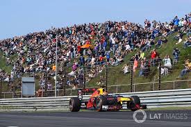 Organisers hope that half the fans who are expected to flock to the coast will travel by bike or scooter. Neuer Formel 1 Rundenrekord In Zandvoort Durch Max Verstappen