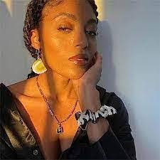 Buffy Barr's Instagram, Twitter & Facebook