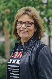 Outstanding women scientists who have broadened the knowledge