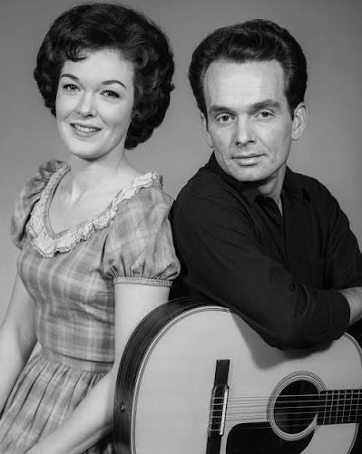 Merle Haggard's Heartfelt Story About the Final Time He Visited His Ex-Wife Before She Passed Away 🎧 Tap to hear this song: https://country.dohimusic96.com/merle-haggards-final-visit-to-bonnie-owens- the-heartbreaking-story-that-revealed-a-love ...