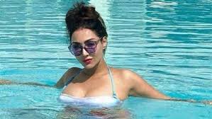 سامية الطرابلسي samia al tarabulsi (samia trabelsi). Ø£Ù†Ø§ ÙŠÙ…Ù†ÙŠ ØªØ­Øª Ø´Ø¹Ø§Ø± Ø§Ù„Ø£ØµÙØ± ÙŠÙ„ÙŠÙ‚ Ø¨Ùƒ Ø³Ø§Ù…ÙŠØ© Ø§Ù„Ø·Ø±Ø§Ø¨Ù„Ø³ÙŠ ØªØªØ£Ù„Ù‚ ÙÙŠ Ø¬Ù„Ø³Ø© ØªØµÙˆÙŠØ± Ø¬Ø¯ÙŠØ¯Ø©