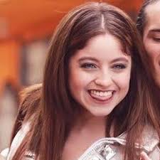 El tema, que ambos compusieron vía remota, habla sobre una niña más atrevida y audaz que el hombre; Stuffskarol Pack Karol Sevilla Y Emilio Sin Psd