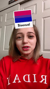 Rae Briggs's Instagram, Twitter & Facebook