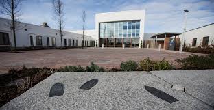 Liverpool hospital se encuentra en los suburbios del suroeste de liverpool, nueva gales del sur , australia y está a 50 minutos en. Mersey Care Nhs Foundation Trust Clock View