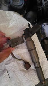 After i swapped the injector, the documented fuel bleed procedure is to rheingold also has a fuel pump priming procedure which runs the lpfp for about 3 minutes. Diy 335d M57 Fuel Injector Replacement Bmw 3 Series E90 E92 Forum