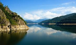 Singurul lac vulcanic din românia se află în masivul ciomatu, județul harghita. Cele Mai Frumoase Lacuri Din Romania Hello Holidays Blog