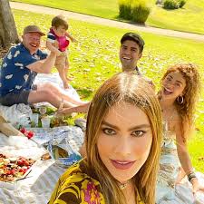 His 11th birthday party in august 2015 was documented by various media outlets, as well as the personal instagram account of his mother. Sarah Hyland Sarahhyland Instagram Photos And Videos