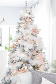 First, i have to start by saying that decorating anything all in white is a challenge for and the decorations seem to stand out too much against the white which makes me notice all the spaces between them. 69 Unique Christmas Tree Decorating Ideas And Pictures 2020