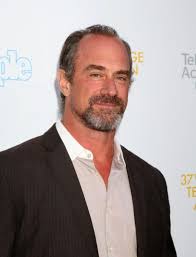Happy Chris Meloni To Star In Syfy Pilot Canceled Renewed Tv Shows Tv Series Finale Chris Meloni Tv Shows Chris