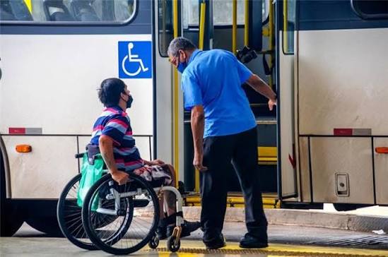 Direito à mobilidade ainda é desafio a pessoas com deficiência no país