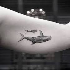 Black And White Shark Tattoo Sleeve Ocean Tattoos 50 Meest Verbazingwekkende Waterwereld Tatoeages Die Je Ooit Zult Zien Tatoeages Tatoeage Zwart Trouwring Tatoeages