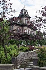 Netflix S New Series Will Be About The Most Haunted Places In America Haunted Houses In America Most Haunted Places Haunted Places