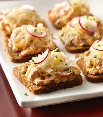 Cheesy Reuben Appetizer Recipe Irish Appetizers Food Easter Food Appetizers