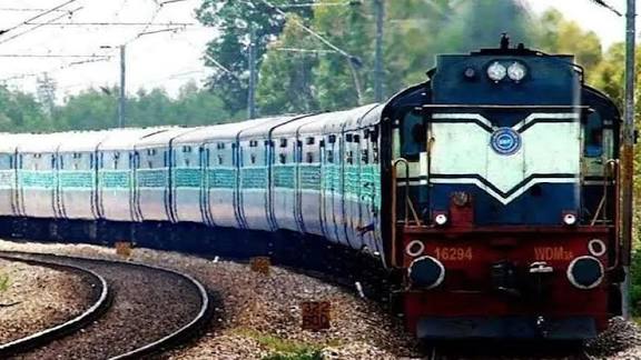 नांदेड रेल्वे विभागाची अनधिकृत फेरीवाल्यांविरुद्ध विशेष मोहीम47 जणांवर कारवाई, 36,850 दंड वसूल