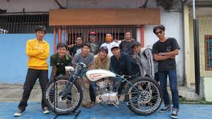 Tenggilis mejoyo, surabaya kota 17 nov. Daripada Tawuran Siswa Smk Ini Pilih Racik Honda Gl Jadi Motor Custom