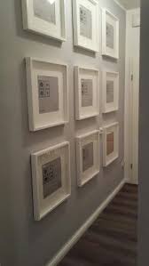 Flur Grau Gestrichen Und 50x50 Bilderrahmen Aufgehangt Bilderrahmen Aufhangen Bilderrahmen Flur Gestalten