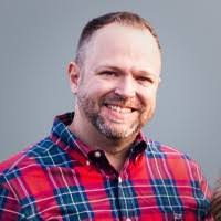 Naomi Harker's Instagram, Twitter & Facebook