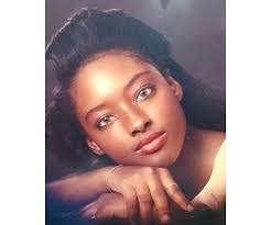 Isabella Willis's Instagram, Twitter & Facebook