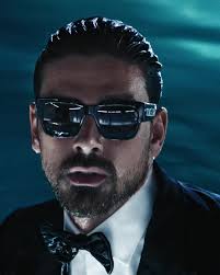 Découvrez #DGEyewear pour homme