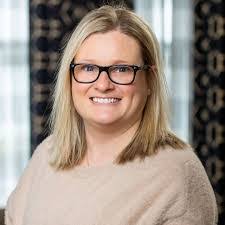 Francesca Raymond's Instagram, Twitter & Facebook