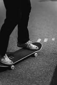 46 tokyo revengers hd wallpapers and background images. Skate Sneakers Legs Bw Hd Mobile Wallpaper Peakpx