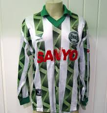 Tenho trabalhado muito para melhorar ainda mais meus números com a camisa do clube. Coritiba Fc Away Football Shirt 1997 1998