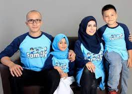 Baju couple muslim bertiga family / online shop baju muslim seragam keluarga agen kaos couple … evans gicheru biography / evans gicheru age johnson gicheru kenyan judge biography facts career wiki life but to others he will only be remembered as the chief justice who hurriedly swore in former president / maraga said the judiciary had lost a. 5 Pilihan Baju Couple Keluarga Muslim Terbaru