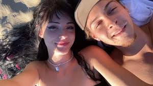 Pet-friendly room for rent near Sidney Station