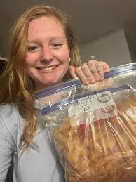 Meal prep containers for cooking for one person