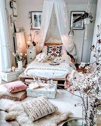 Jan 31, 2020 · one of the keys to the heart of a bohemian interior is making combinations. 1001 Moderne Jugendzimmer Ideen Fur Kleine Raume Bedroom Decor Room Inspiration Bedroom Bohemian Style Bedrooms