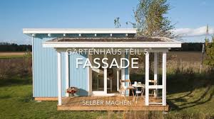 Unser Atelier Gartenhaus Bekommt Eine Fassade Denn Die Nackten Osb Platten Der Wande Sind Zwar Techn Mit Bildern Gartenhaus Selber Bauen Gartenhaus Gartenhaus Mit Veranda