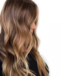 If you do not want to go for simple caramel highlights, you can try this look for yourself. 50 Stunning Caramel Hair Color Ideas You Need To Try In 2020
