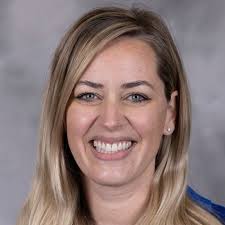 Laura Hetz's Instagram, Twitter & Facebook