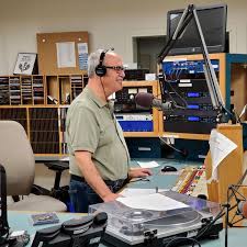 Wdcb S Barry Winograd Ready For What S Next The Arts Section