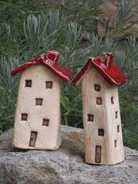 2 Kleine Hauschen Aus Keramik Garten Upcycling Topferarbeiten Weihnachtlich Topfern