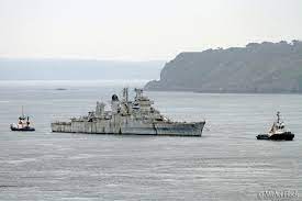 Le Depart Du Colbert En Images Marine De Guerre Navire De Guerre Marine Militaire