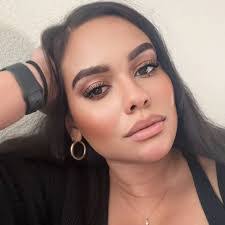 Veronica Roldan's Instagram, Twitter & Facebook