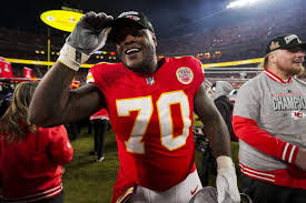 D.J. Humphries wants to prove he can be the Chiefs' solution at left tackle  - The Athletic