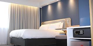The detailed design of the mechanical and electrical building services was undertaken for the project, in conjunction with environmental design guidance, dynamic predictive modelling and soft landings. Holiday Inn Express Bodmin Victoria Junction Ihg Hotel
