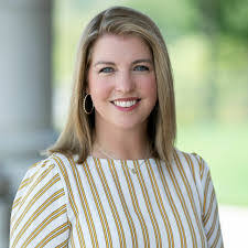 Denise Karr's Instagram, Twitter & Facebook