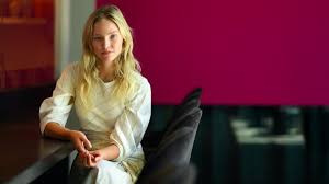 Discover the famous actors whose name starts with r. Must Reads A Russian Model Was Poised For Her Big Break In Anna Then The Film Got Stuck In Metoo Limbo Los Angeles Times