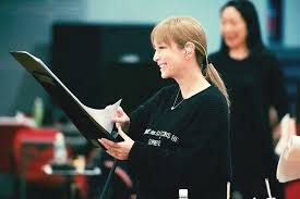 ayumi hamasaki on instagram こんな贅沢な時間を夢見て 今日も心身共に健康に 昨夜公開になった xmas showcase 2020 舞浜アンフィシアター on youtube まだご覧になられてない方は アーカイブに残してありますので いつでも何度 in 2021 nike logo